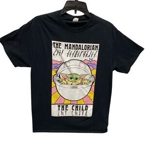Star Wars Baby Yoda The Child Graphic T shirt Mandalorian Sz M